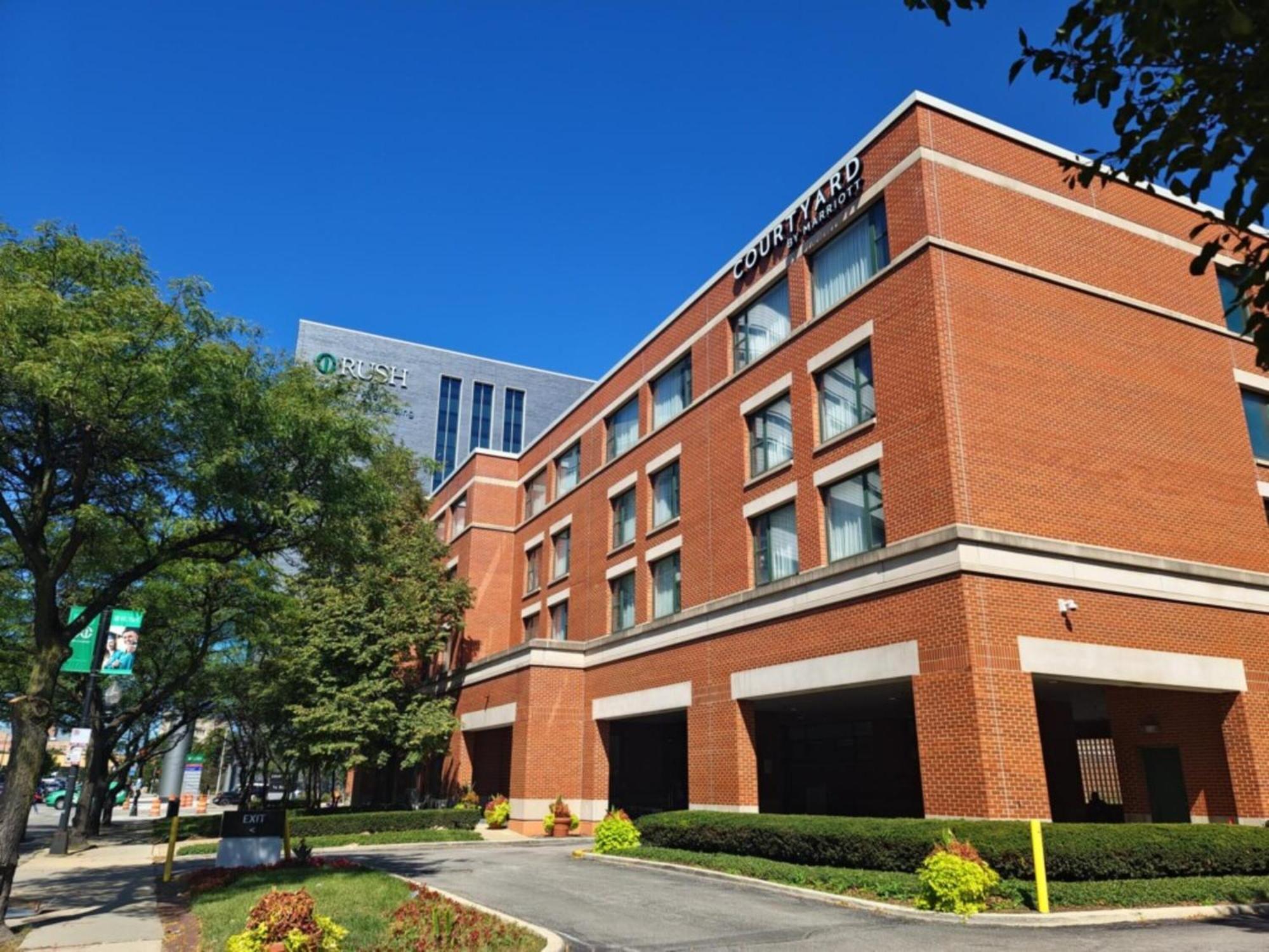 Courtyard By Marriott Chicago At Medical District-Uic Hotel Exterior foto