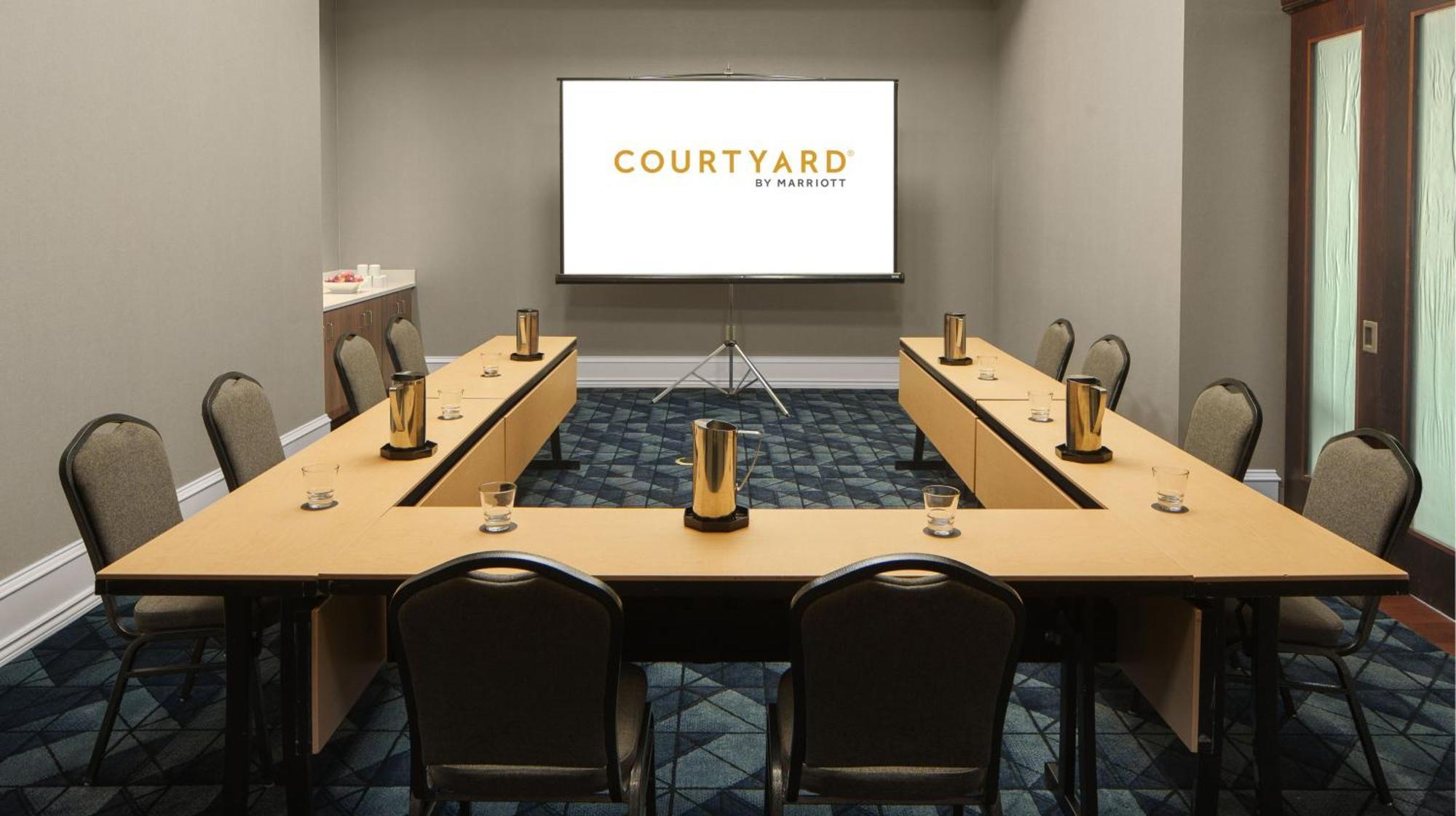 Courtyard By Marriott Chicago At Medical District-Uic Hotel Exterior foto